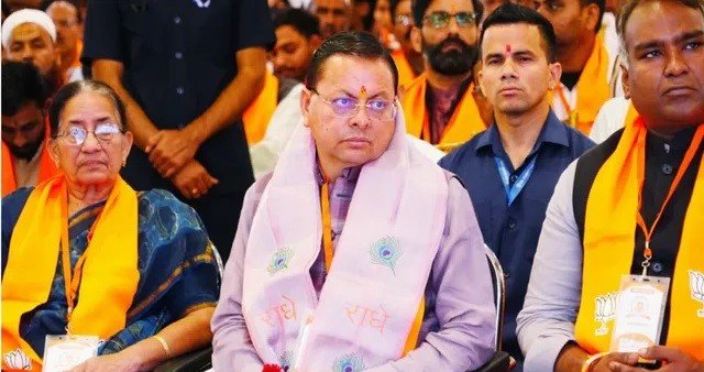 सीएम धामी ने सुना पीएम मोदी के ‘मन की बात’ का 132वां एपिसोड