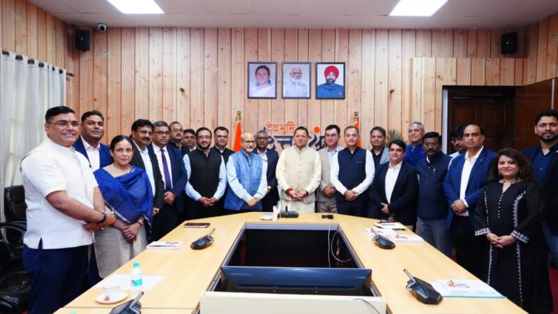 सीएम धामी से “इंडिया डिजिटल इंपॉवरमेंट मीट एंड अवॉर्ड” समारोह के आयोजकों ने की शिष्टाचार भेंट