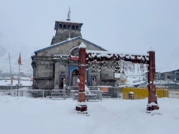 केदारनाथ धाम हुई जमकर बर्फबारी