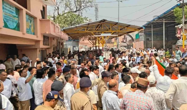 खड़खड़ी श्मशान घाट में राजकीय सम्मान के साथ किया गया पूर्व मुख्यमंत्री मेजर जनरल भुवन चंद्र खंडूड़ी का अंतिम संस्कार