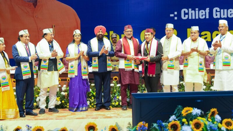 उपराष्ट्रपति ने एम्स ऋषिकेश के छठे दीक्षांत समारोह को संबोधित किया