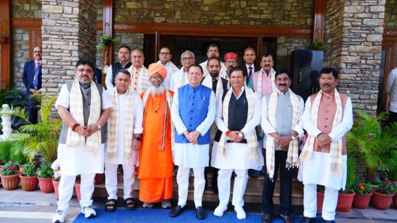मुख्यमंत्री धामी से ओबीसी वेलफेयर पार्लियामेंट्री कमेटी के प्रतिनिधिमण्डल ने  की भेंट