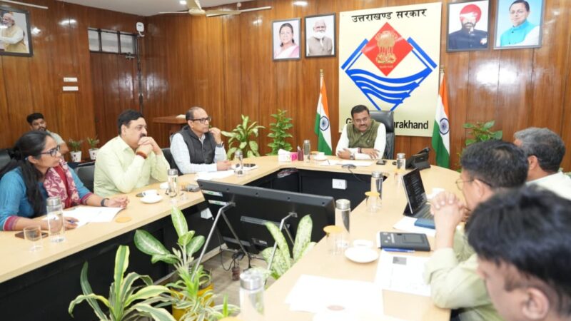 मुख्य सचिव ने विद्यार्थियों की ट्रैकिंग एवं मैपिंग को लेकर ली अधिकारियों की बैठक