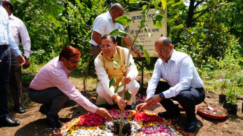 मुख्यमंत्री आवास परिसर में 3-बी गार्डन के निर्माण कार्य का शुभारम्भ
