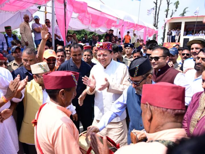 सीएम धामी ने जौनसार बावर लोक सांस्कृतिक महोत्सव एवं क्रीड़ा समारोह मे किया प्रतिभाग