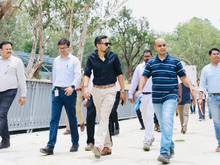 राष्ट्रपति दौराः ग्राउंड जीरो पर उतरे डीएम ‘आशियाना’ और ’निकेतन’ का स्थलीय निरीक्षण कर परखीं व्यवस्थाएं