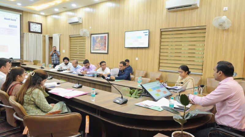 अपर मुख्य निर्वाचन अधिकारी ने जनपद देहरादून में एसआईआर कार्यों की विधानसभावार की समीक्षा