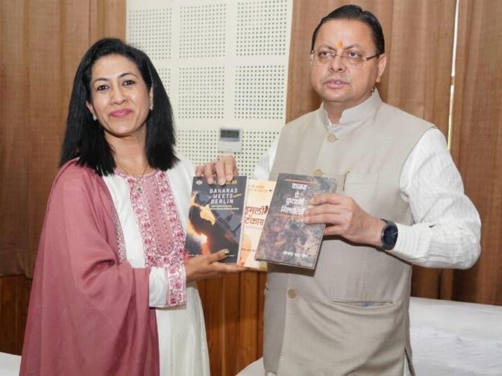 डॉ. योजना साह जैन ने की मुख्यमंत्री धामी से शिष्टाचार भेंट
