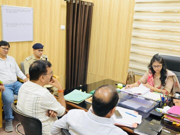 नशा मुक्त समाज के लिए विभागीय समन्वय से चलाएं व्यापक जनजागरूकता अभियानः एडीएम