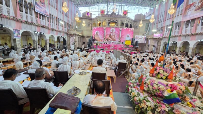 दशलक्षण महापर्व के पहले दिन उत्तम क्षमा धर्म की आराधना, आत्मबोध संस्कार शिविर में उमड़े श्रद्धालु