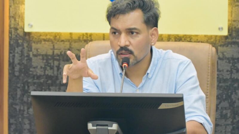 बाल संरक्षण एवं पुनर्वास कार्यों में तेजी लाएं अधिकारीः जिलाधिकारी