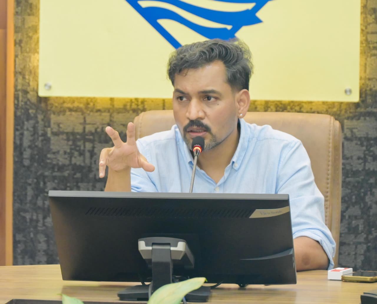 बाल संरक्षण एवं पुनर्वास कार्यों में तेजी लाएं अधिकारीः जिलाधिकारी