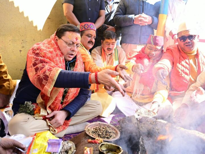 भगवान बदरीविशाल से प्रदेश की सुख-समृद्धि एवं खुशहाली की कामना की