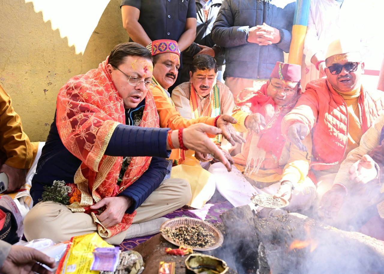 भगवान बदरीविशाल से प्रदेश की सुख-समृद्धि एवं खुशहाली की कामना की
