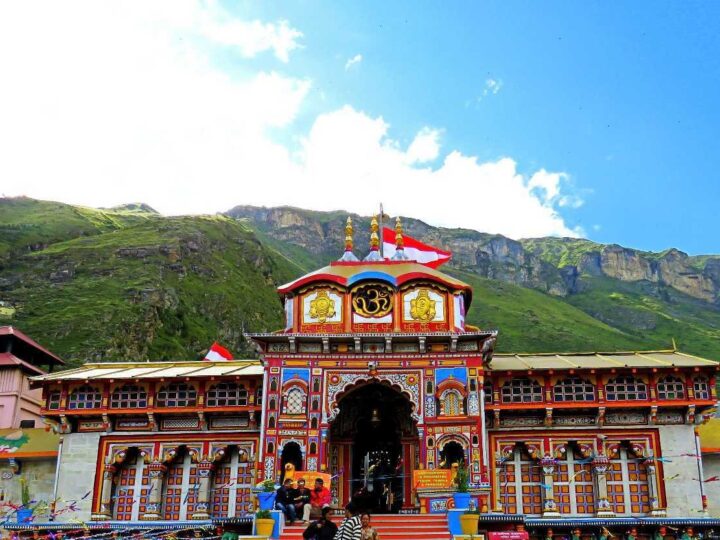 बद्रीनाथ में बना आस्था का नया कीर्तिमान, यात्री संख्या के सभी पुराने रिकॉर्ड टूटे