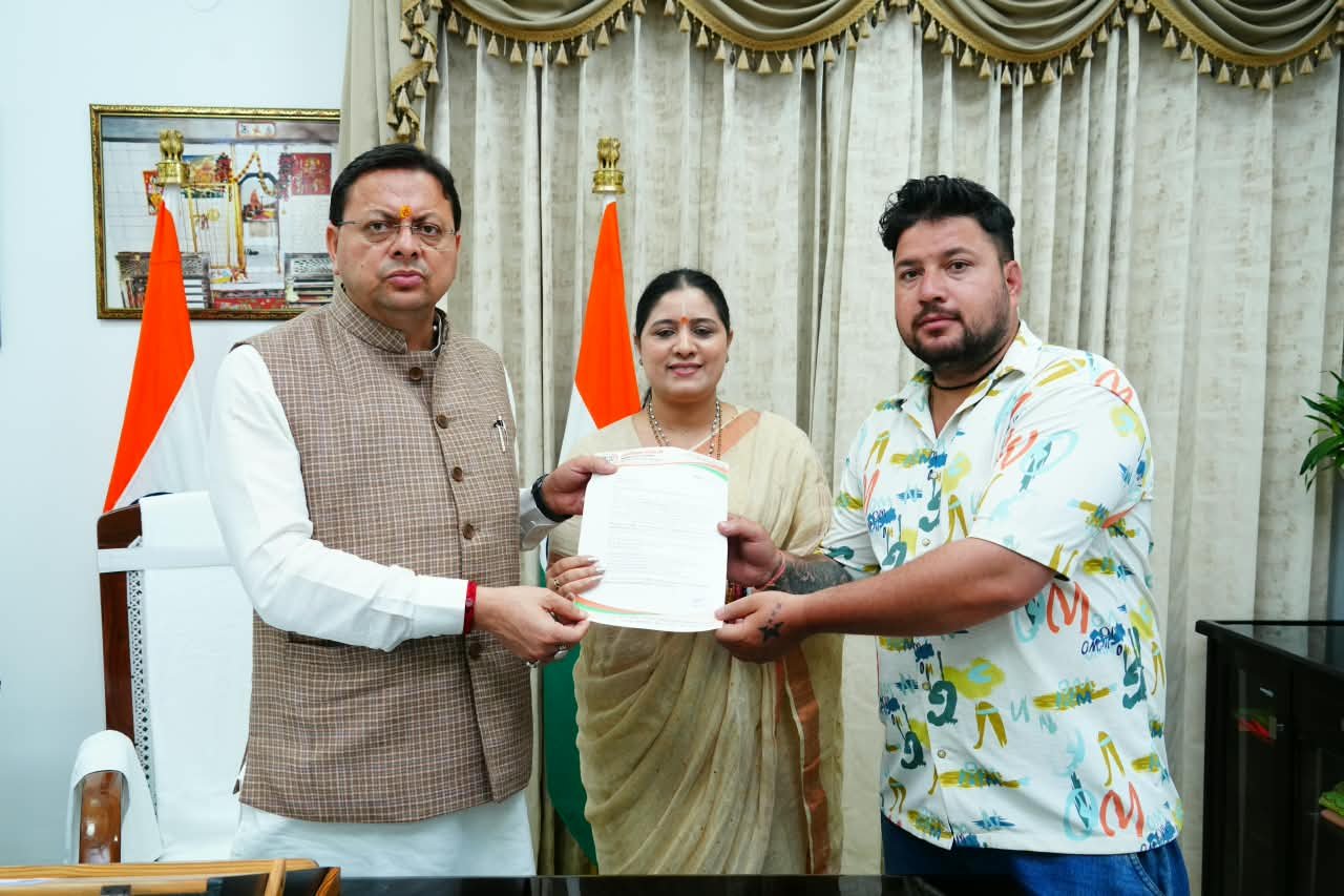 मुख्यमंत्री धामी ने रेशमा बिष्ट की तलाश के प्रकरण में आवश्यक सहायता का दिया आश्वासन