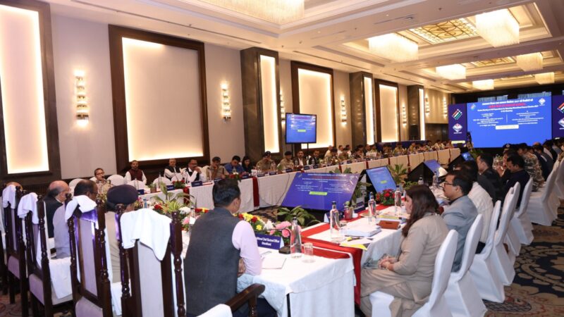 मंडालयुक्त, पुलिस रेंज प्रभारी सहित सभी डीएम,-पुलिस कप्तानों ने दिया विस्तृत प्रस्तुतीकरण