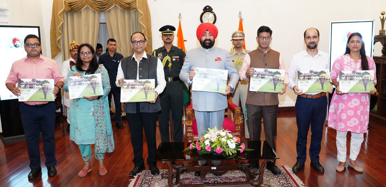 राज्यपाल ने ‘सेवा, समर्पण और नवाचार के पांच वर्ष’ कॉफी टेबल बुक का विमोचन किया