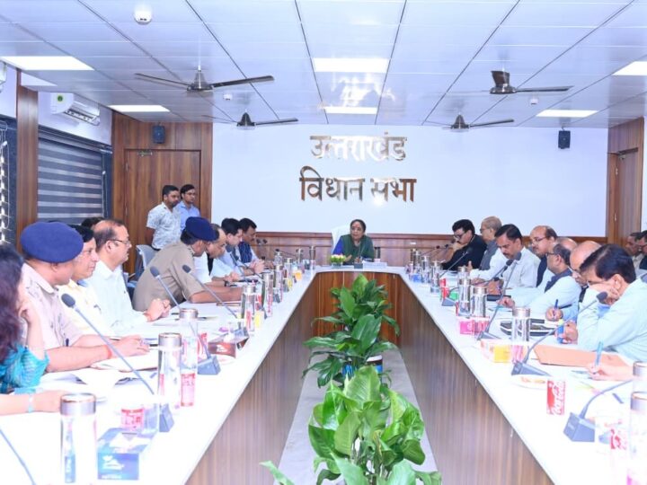 विधानसभा सत्र की तैयारियों एवं सुरक्षा व्यवस्था को लेकर स्पीकर ने ली बैठक