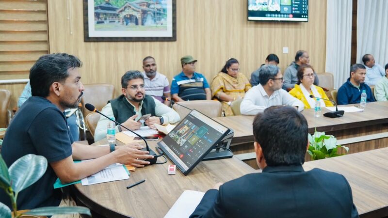 10 विधानसभाओं में बनेंगे 2,045 पोलिंग बूथय 65 बूथों पर बर्फबारी की चुनौती के लिए बनेगा कंटिजेंसी प्लान