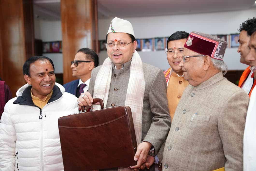आयुष्मान योजना को 100 करोड़ व गोल्डन कार्ड के लिए 125 करोड़ रुपये का प्रावधान